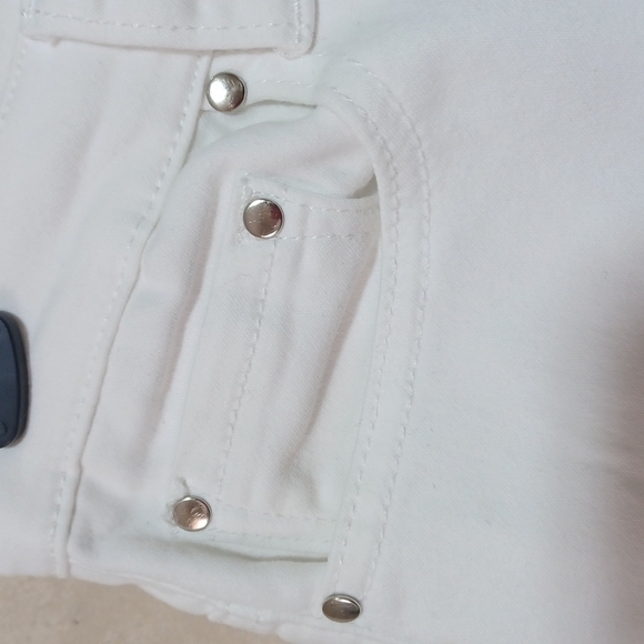 Forever 21 White Distressed Skinny Size 25 - Picture 4 of 8